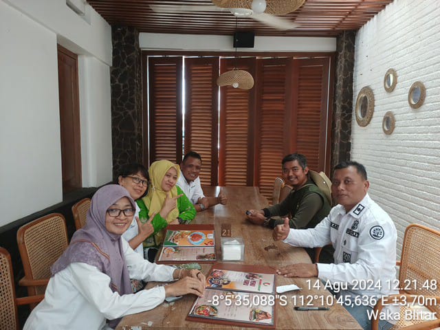 Perhutani KPH Blitar Kedatangan Komika Dodit Mulyanto Pemeran Film Rumah Dinas Bapak